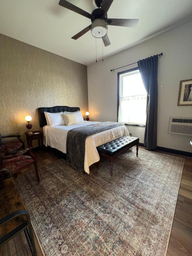 Hotel Stevenson Bagian luar foto